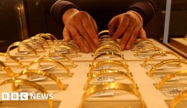 Gold price rises after US captures Venezuela's Maduro