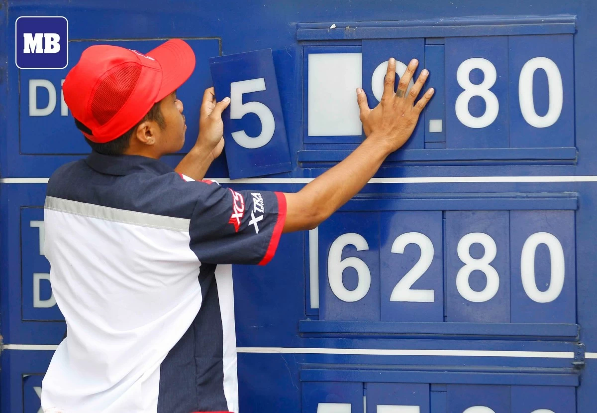 Photo by Mark Balmores