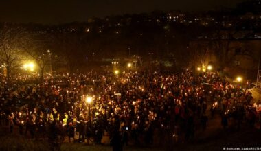 Hungary child abuse scandal brings calls for Orban to resign – DW – 12/18/2025