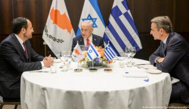 Cyprus, Greece, Israel sign military cooperation agreements – DW – 01/05/2026