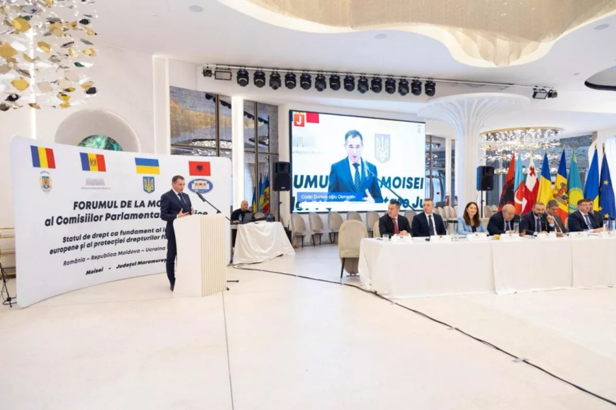 Azerbaijan showcases its architectural development at forum in Romania