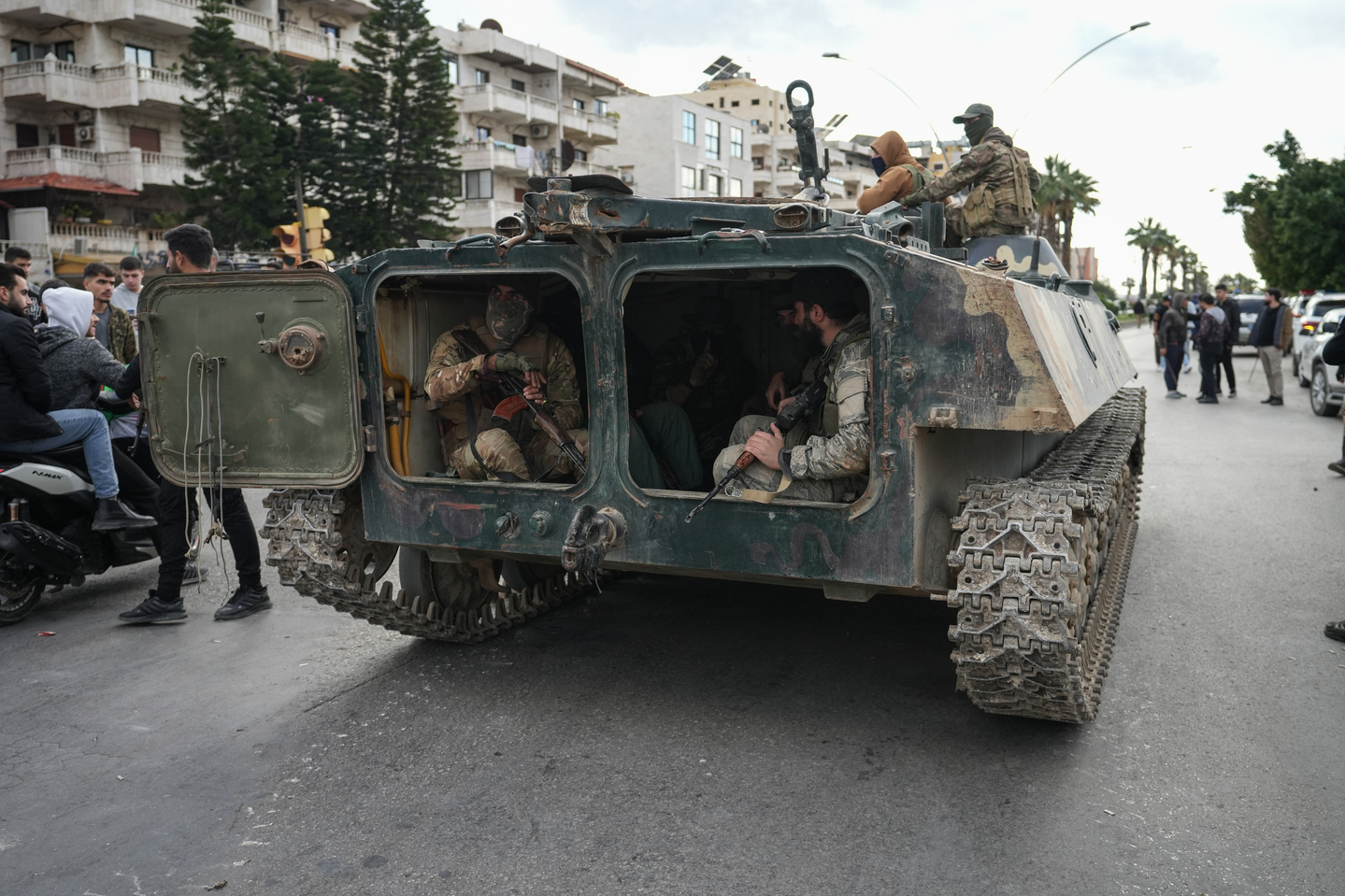 Syrian cecurity forces are deployed after clashes erupted during a protest by members of the Alawite community in the city of Latakia, Syria, on Dec. 28, 2025. [EPA/YONHAP]