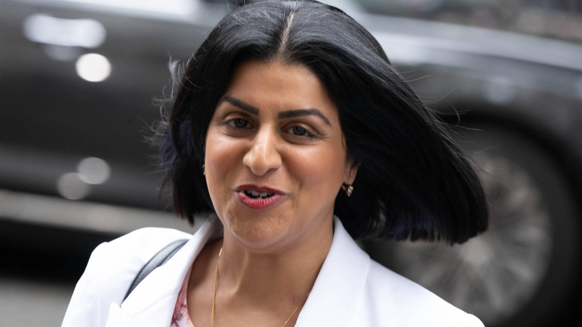Syrian migrants to be deported as a 'priority' by Home Office, as Mahmood presses on despite criticism