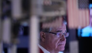 Wall Street rises toward records following mixed data on the job market :: WRAL.com