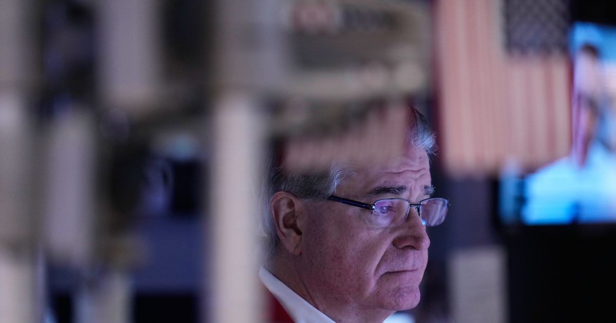 Wall Street rises toward records following mixed data on the job market :: WRAL.com