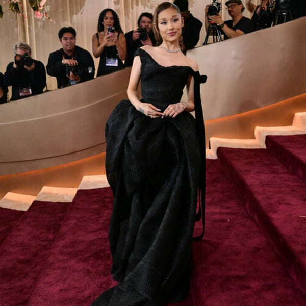 Globes red carpet: chic black, naked dresses and a bit of politics