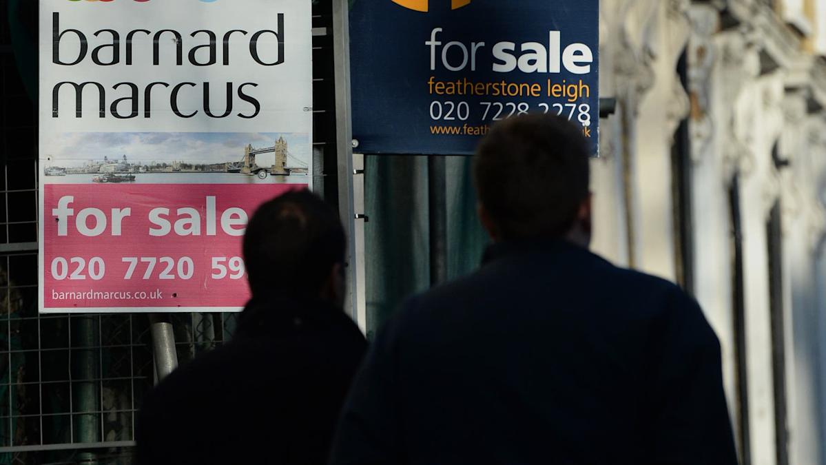 ‘Softer’ end to 2025 for UK housing market as prices fell by 0.4% month-on-month