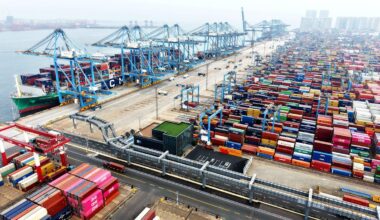 Stocks rise as China trade surplus hits record high