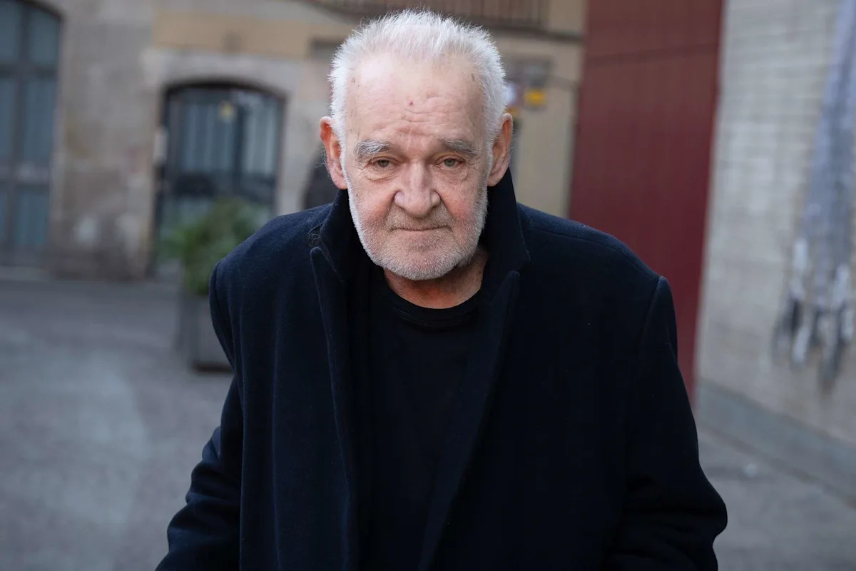 Béla Tarr, Hungarian director behind arthouse films like “Sátántangó”, dies at 70