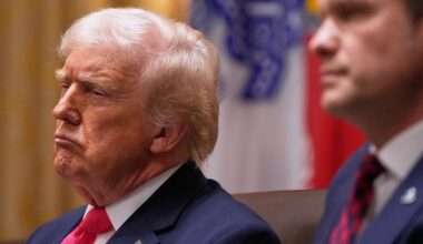 The National Desk dark theme brand icon