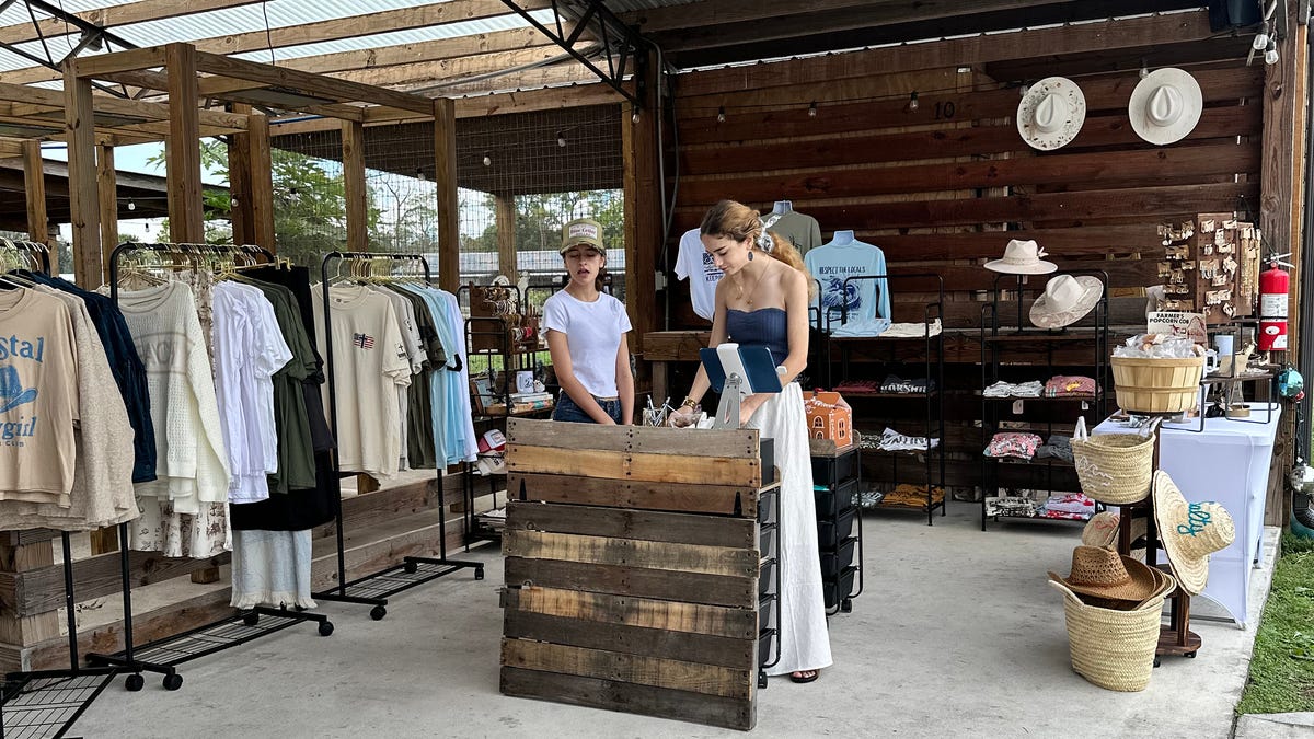 Martin County teen entrepreneurs shine at Hobe Sound Farmers Market