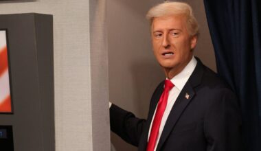 SNL cold open mocks Trump and Marco Rubio note moment