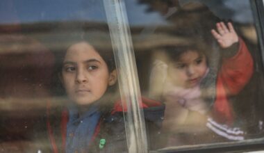 Photos of Syrians fleeing violence in Aleppo as shelling leaves heavy damage :: WRAL.com