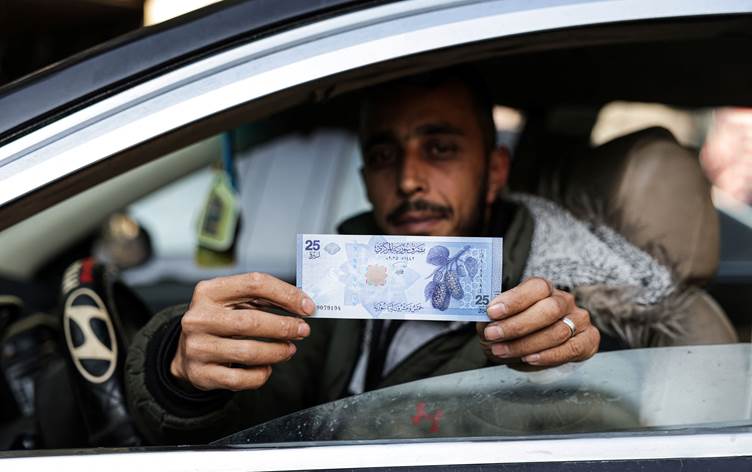 Damascus to distribute new banknotes in Rojava:...