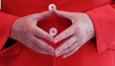 Angela Merkel's trademark hand pose. <a target="_blank" href="https://upload.wikimedia.org/wikipedia/commons/8/85/Angela_Merkel_hands.jpg">(Photo: Wikimedia)</a>