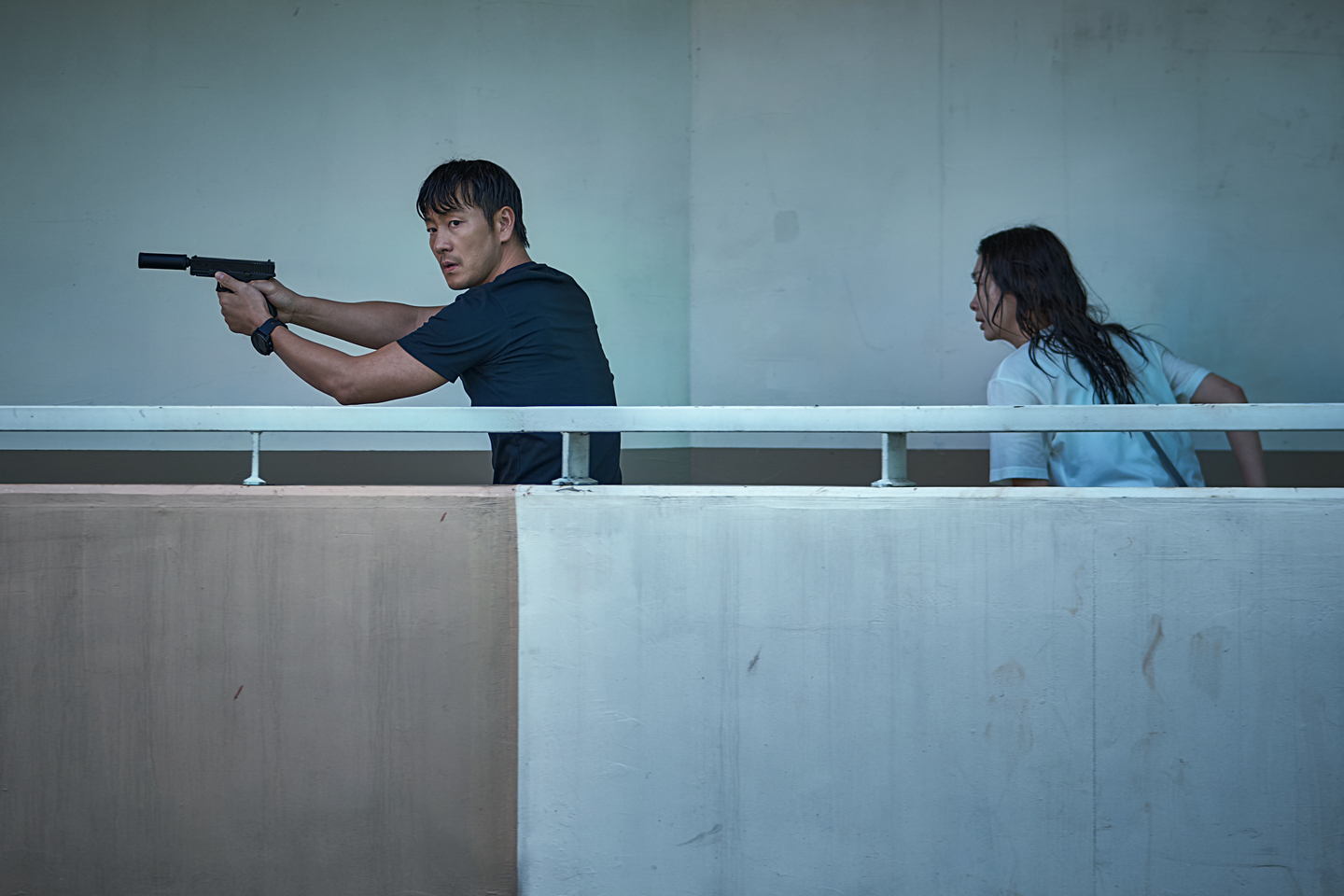 Still from Netflix's sci-fi disaster film "The Great Flood" (2025) [NETFLIX]