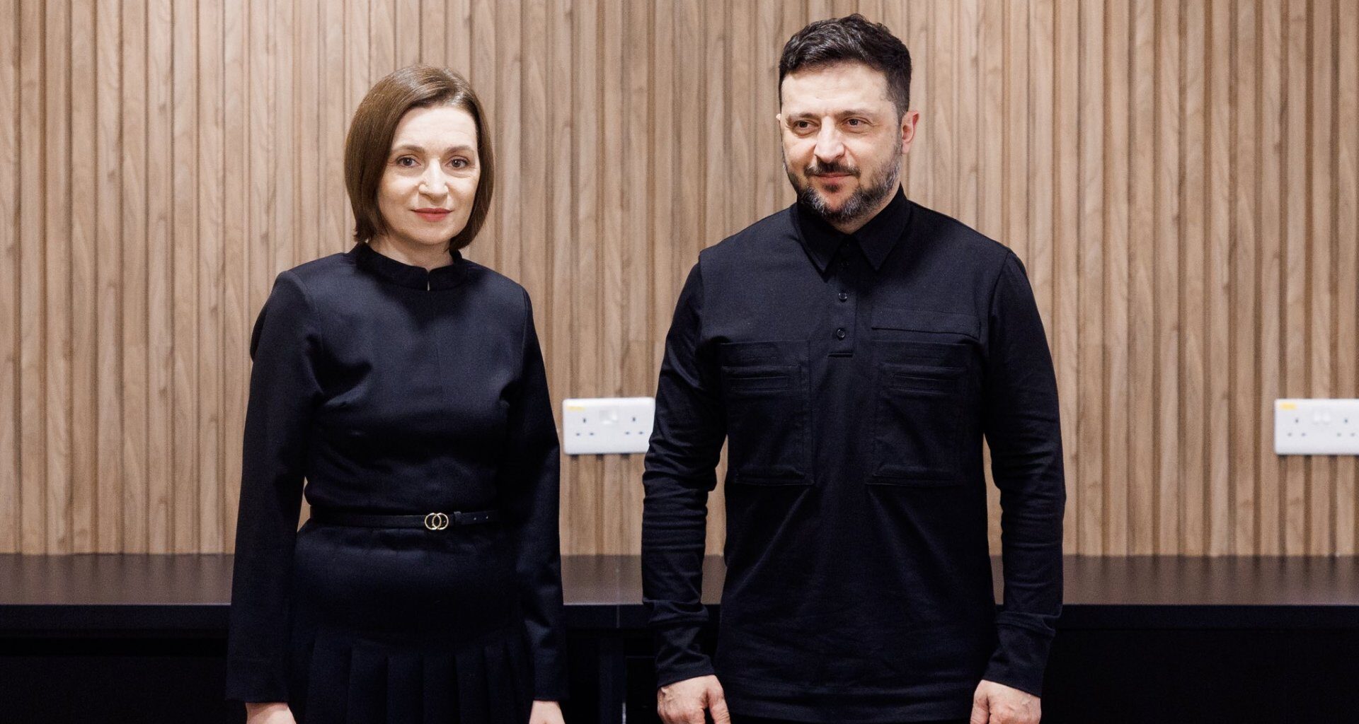 Moldovan president, in discussions with Ukrainian head of state, says Moldova stands with Ukraine, to continue to cooperate closely