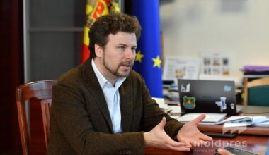 Record number of young people employed in schools, kindergartens of Moldova; education minister says willing to make decision to come to system even more attractive