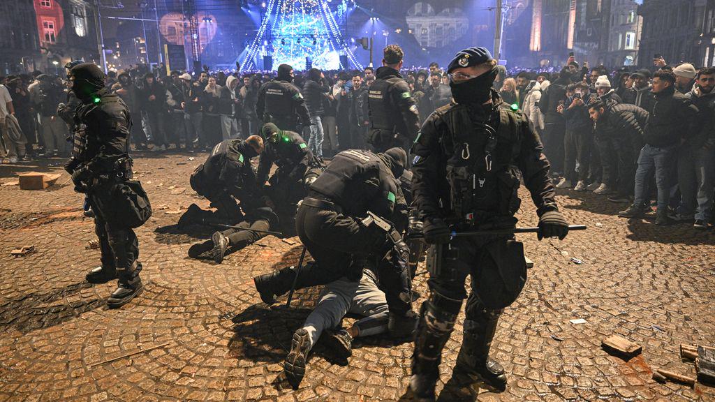 Hulpverleners hekelen geweld oud en nieuw: 'Zijn er om te helpen, geen doelwit'