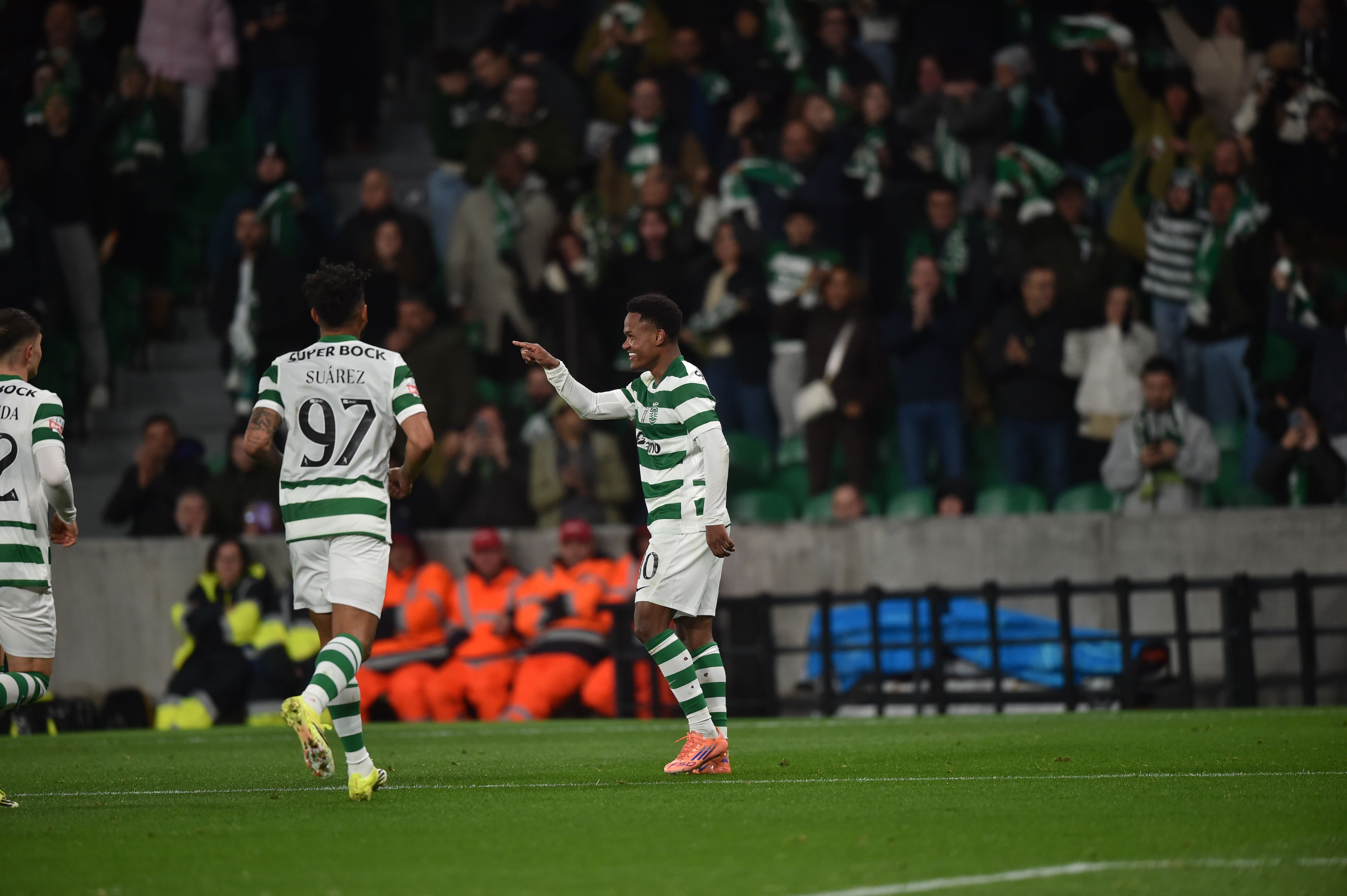 Festejo de Geny - Foto: Miguel Nunes