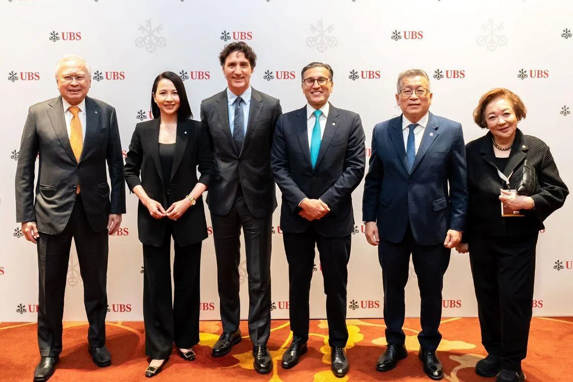 ubs-asia-wealth-forum-2026-group-photo