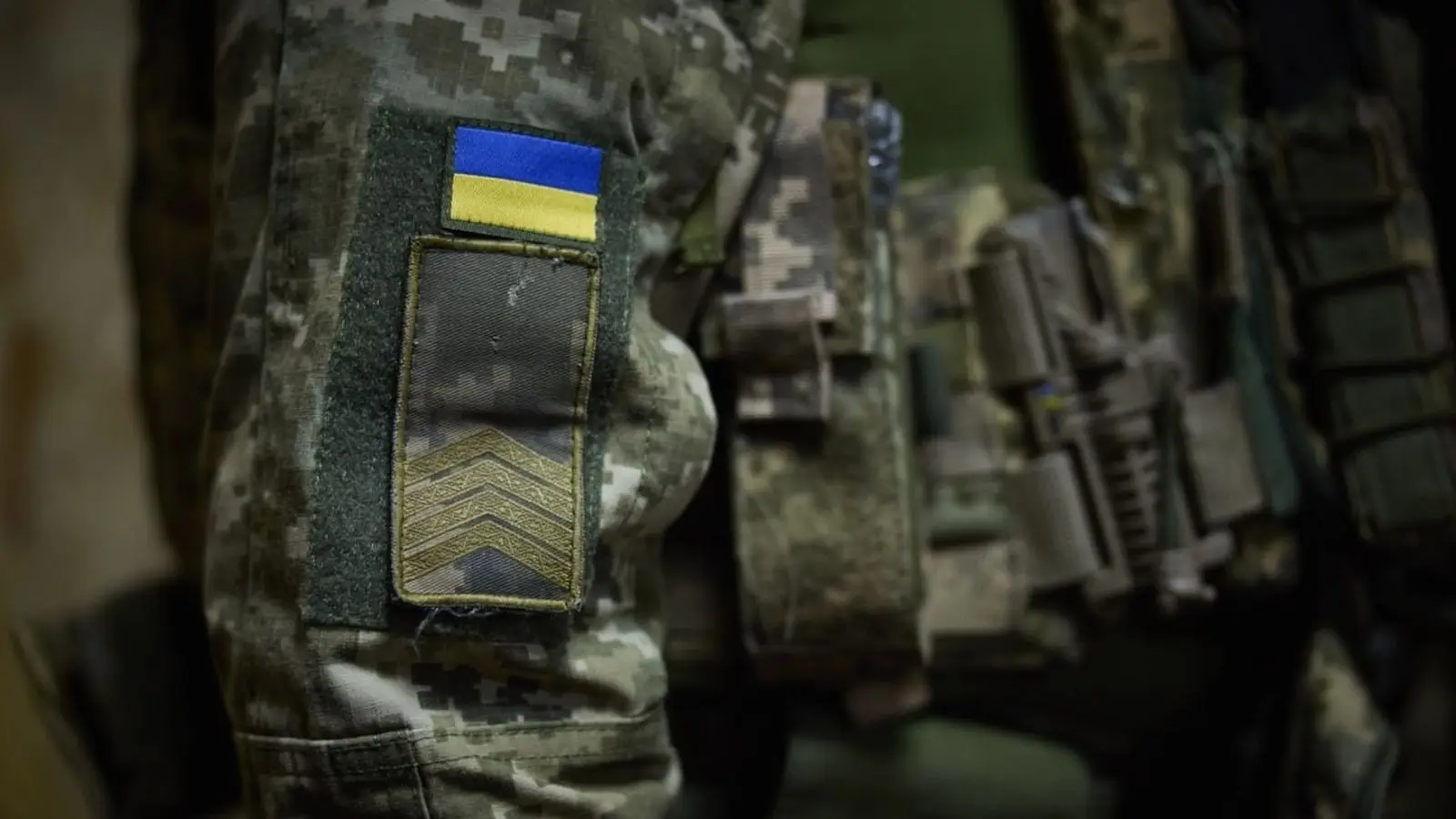 Ukraine Exposes Draft Evasion Scheme to Romania Army Office