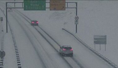 Relentless snowfall causes major travel disruption across Croatia