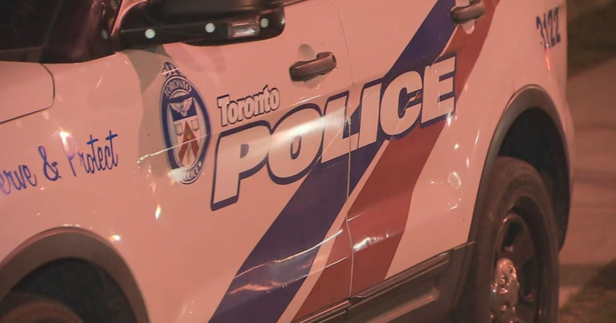 Downtown Toronto apartment stabbing: 1 in hospital