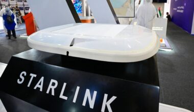 As Iranian regime shuts down internet, even Starlink seemingly being jammed