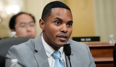 Torres introduced legislation to bar federal officials and employees, including congressional members and staffers, from making bets on online prediction platforms on matters they may possess, or reasonably obtain non-public information on. (AP Photo/Alex Brandon)