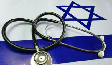 541 doctors made aliyah in past year