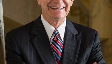 Business leaders rally behind Little