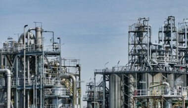 Egypt Accelerates Refinery Efficiency as EGPC Chief Inspects APC and MIDOR