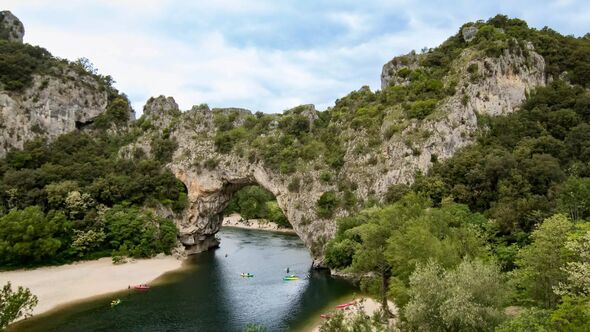 Burgundy, River Rh么ne and Provence River Cruise Burgundy, River Rh么ne and Provence River Cruise