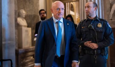Former military leaders sign legal document supporting Sen. Mark Kelly