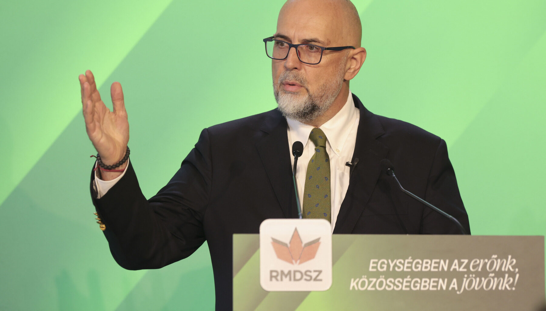 "România nu are poziţii asumate aproape pe niciun subiect, nu-şi trasează nici măcar singură direcţia"