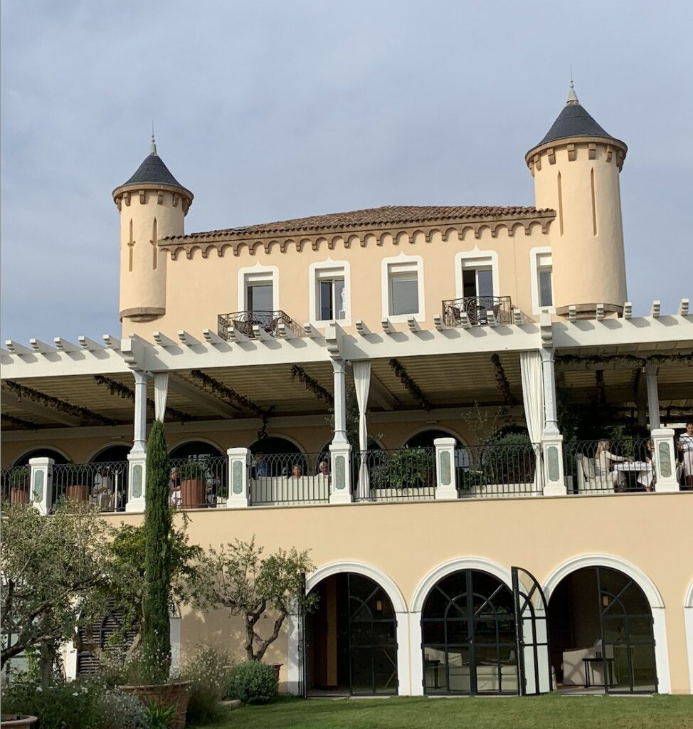 Βραδινή λιγούρα: Γιατί σε πιάνει πριν κοιμηθείς;