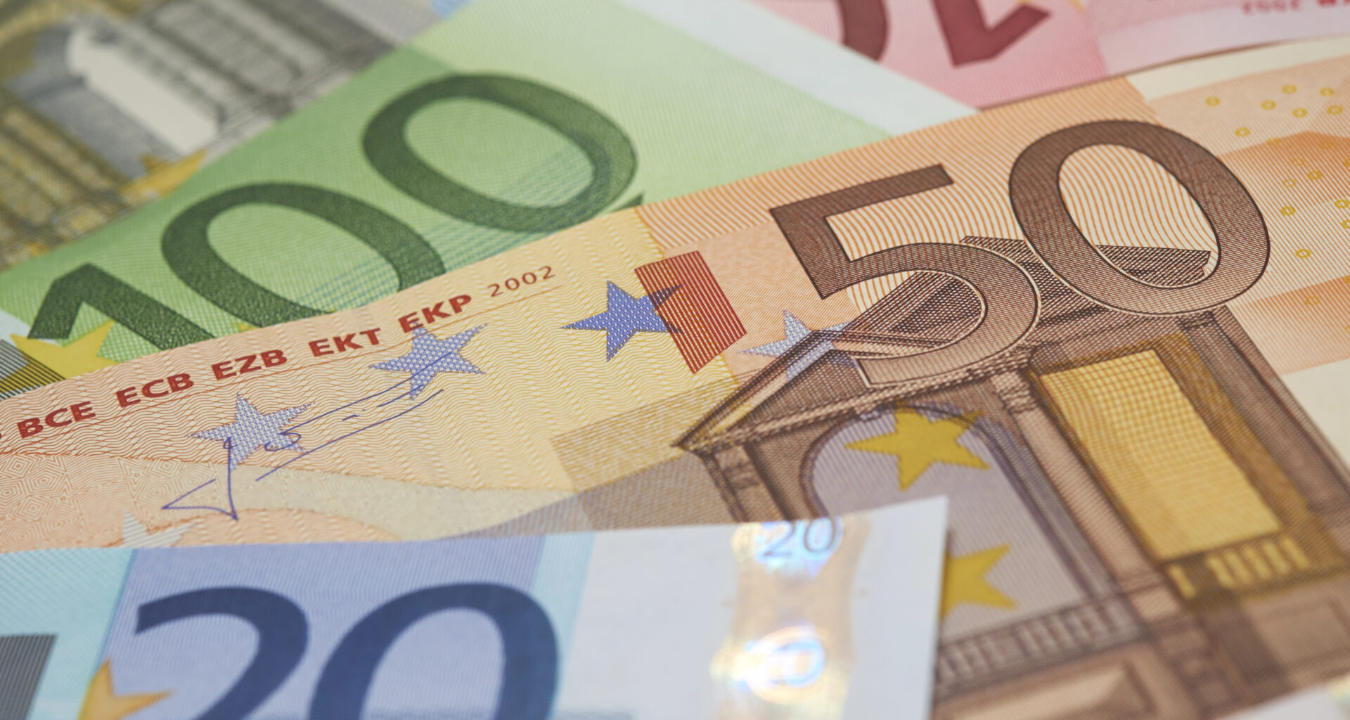Slovenia successfully issued a new 10-year EUR bond via the international capital markets