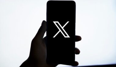 Elon Musk's X Launching In-App Crypto Trading? Changpeng Zhao Amplifies Claim, Gets Flagged After Sharing Old Announcement