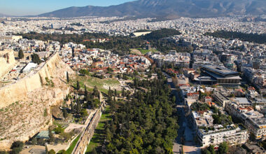 Greece's Inflation Climbs to 2.9% as Eurozone Stays Near ECB Target