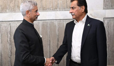 India’s EAM Jaishankar, Pakistani Speaker Ayaz Sadiq exchange greetings in Dhaka – The Indian Awaaz