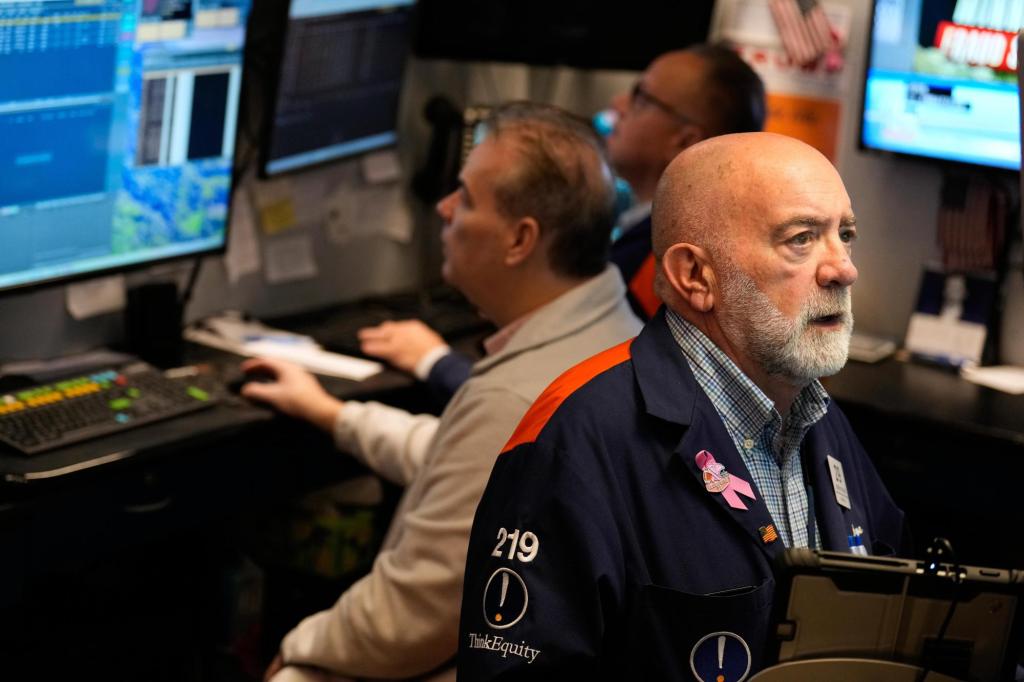 Wall Street's hot start to the year cools as stocks drift