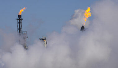 In Deer Park, Texas, flaring at plants near the Houston Ship Channel in below freezing temperatures on Monday, Jan. 26. Credit: Brett Coomer/Houston Chronicle via Getty Images