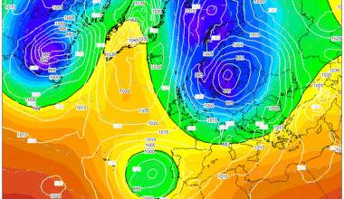 Vikend bo v znamenju postopne ohladitve, ponekod tudi nekaj snežink