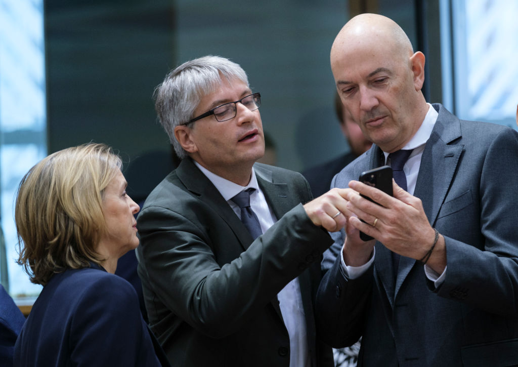 If US firms dislike fines, they can leave Europe, says French economy minister