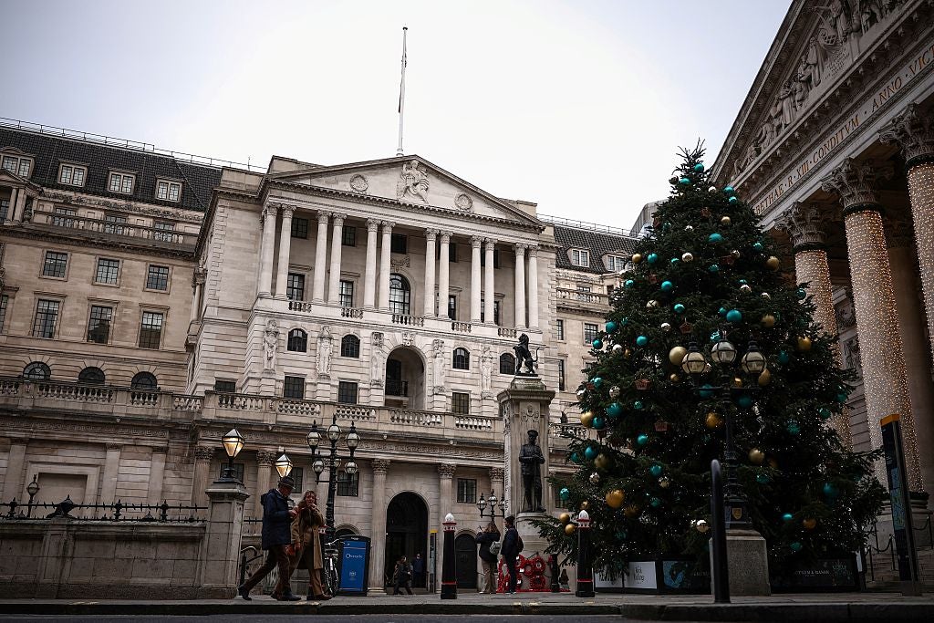 Expert tips dramatic interest rates cut to 2.75% due to key unemployment and inflation figures