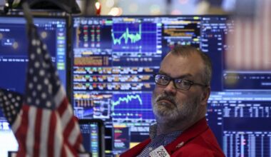 Down Arrow Button Icon