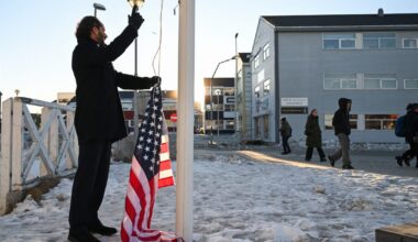 Nuuk mayor blasts comedian for trying to raise US flag in Greenland – POLITICO