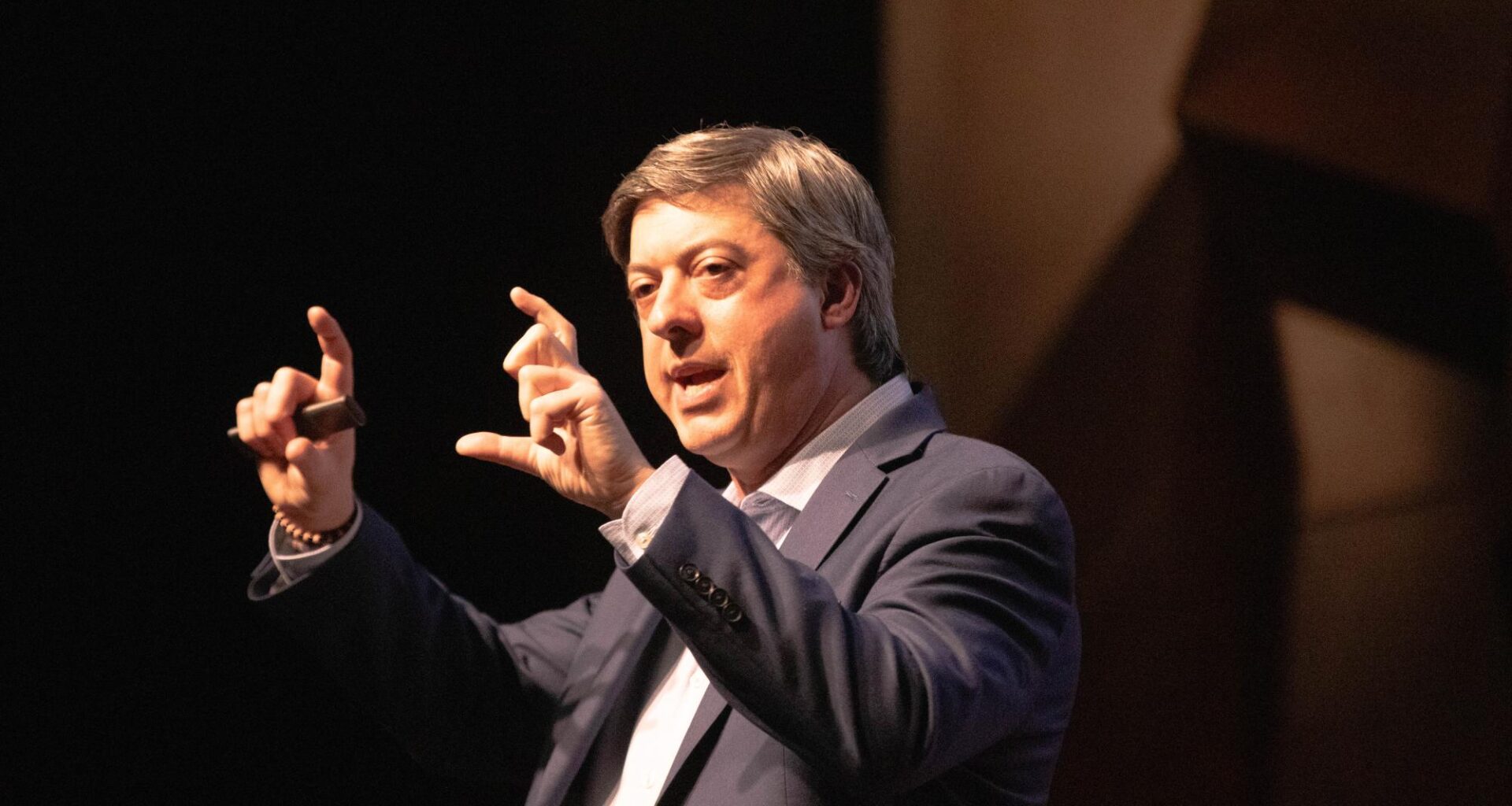 Graduate Student Showcase hosts expert in data visualization as keynote speaker