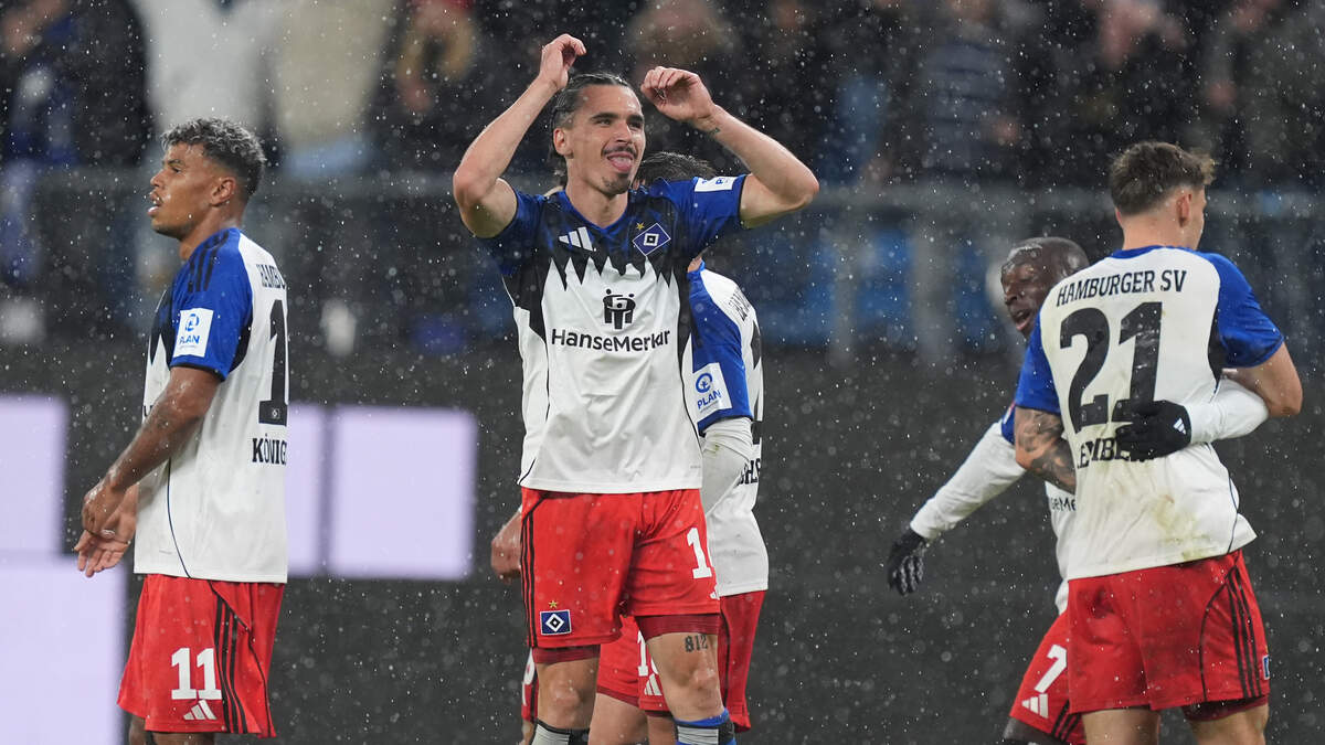 Stürmer Rayan Philippe (M.) hat sich in der Bundesliga etabliert.